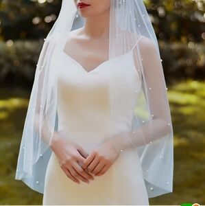 🆕 Elegant Bridal Veil with Pearls